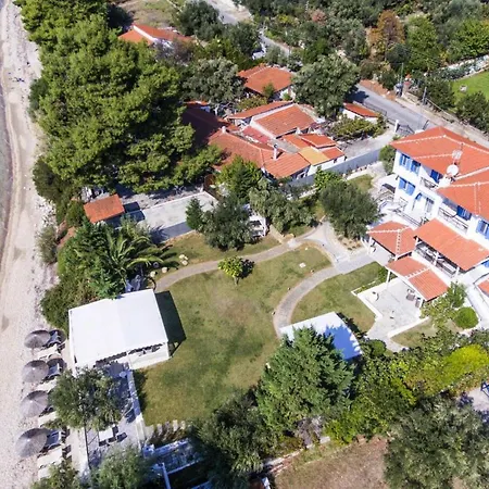 In Elia With A Shared Pool Апартаменты Калогрия