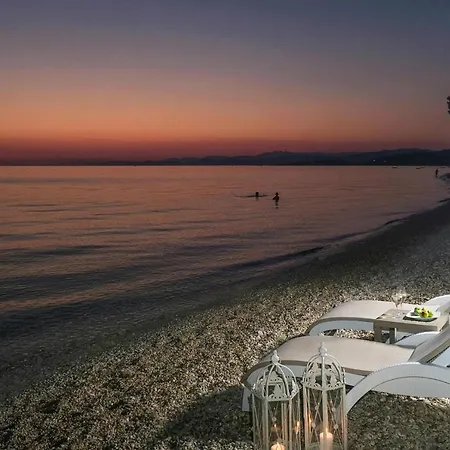 In Elia With A Shared Pool Καλογριά