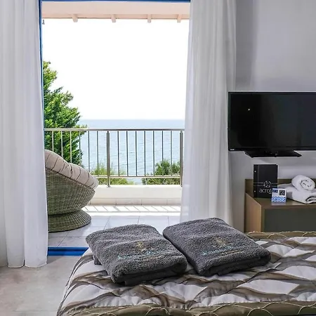 Apartman In Elia With A Shared Pool