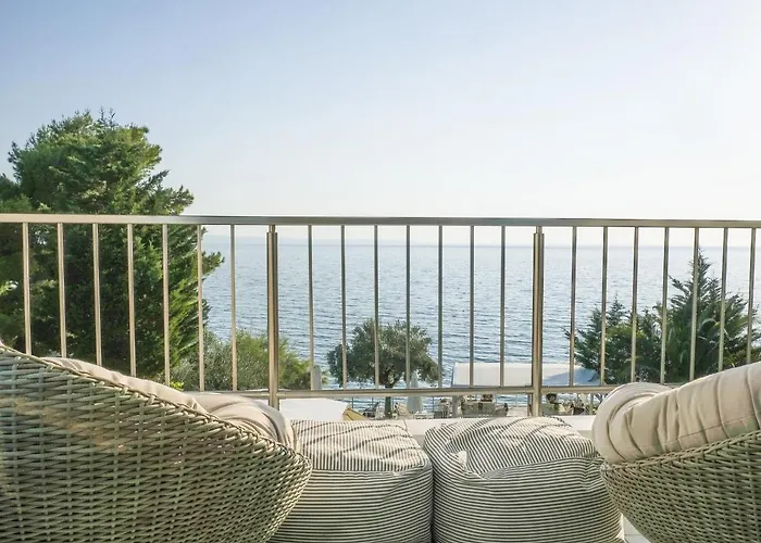 In Elia With A Shared Pool *