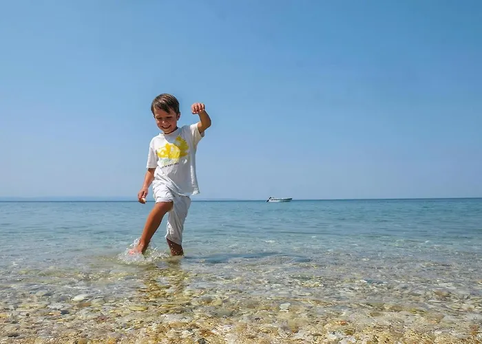 Apartman In Elia With A Shared Pool